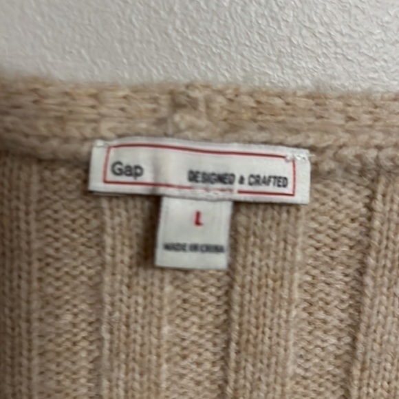 Gap Design & Crafted Ribbed Knit V Neck Sweater - Picture 4 of 13